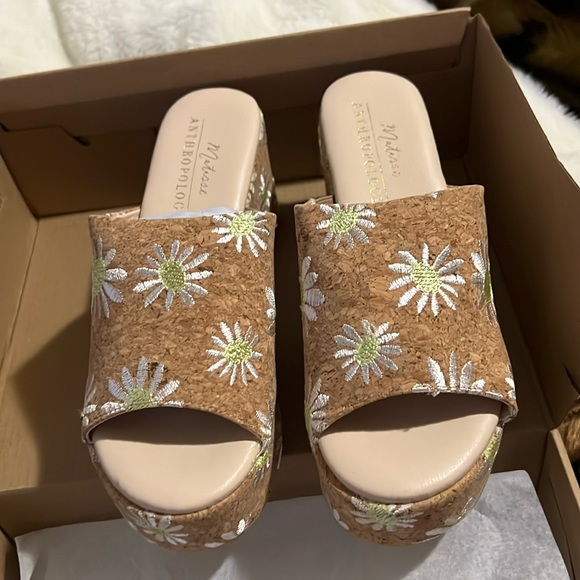 Anthropologie Shoes - NWT Anthropologie Matisse sandal